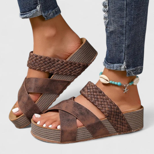 Orthopedic leather arch-support sandals