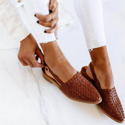 Women's woven slingback closed-toe loafers