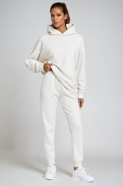 Women's hooded jogging set with sweatshirt and joggers
