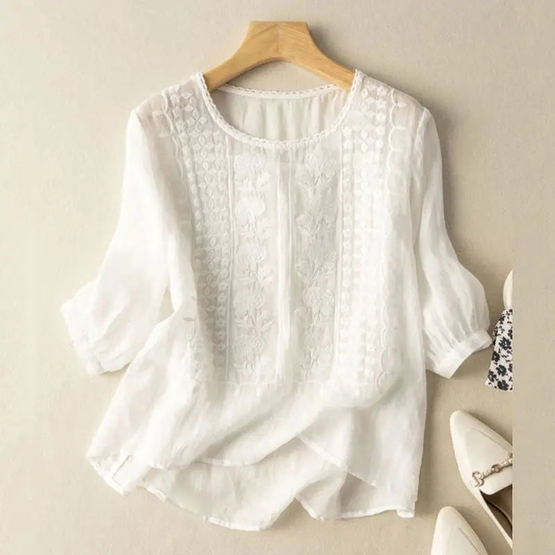 Women's floral relaxed embroidered blouse