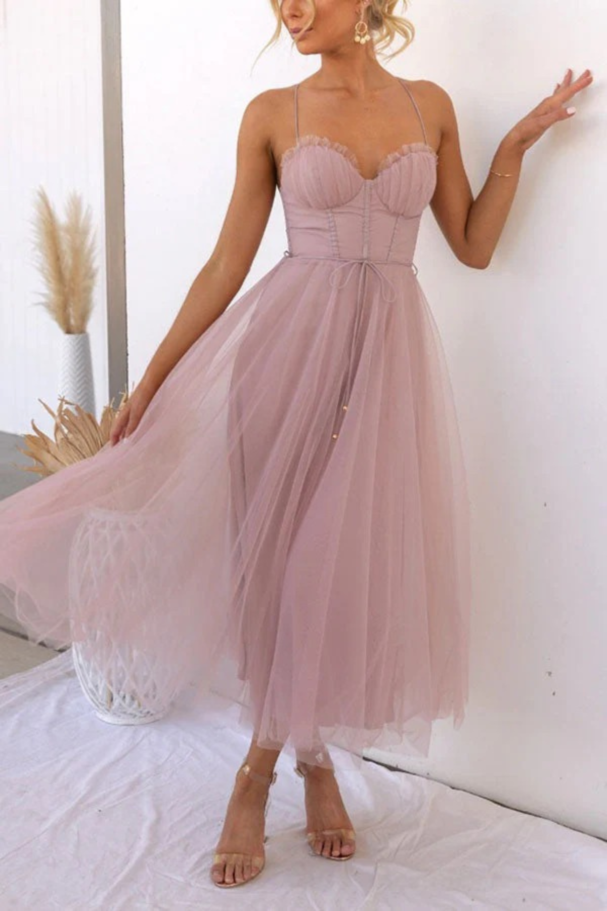 Women's flowing midi wedding-guest dress in pink