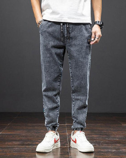 Men's loose-fit straight-leg stretch jeans in blue