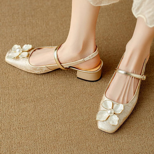 Women's floral jacquard block-heel pumps in beige