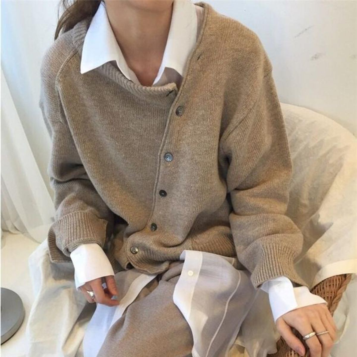 Women's soft cashmere-blend knit jumper