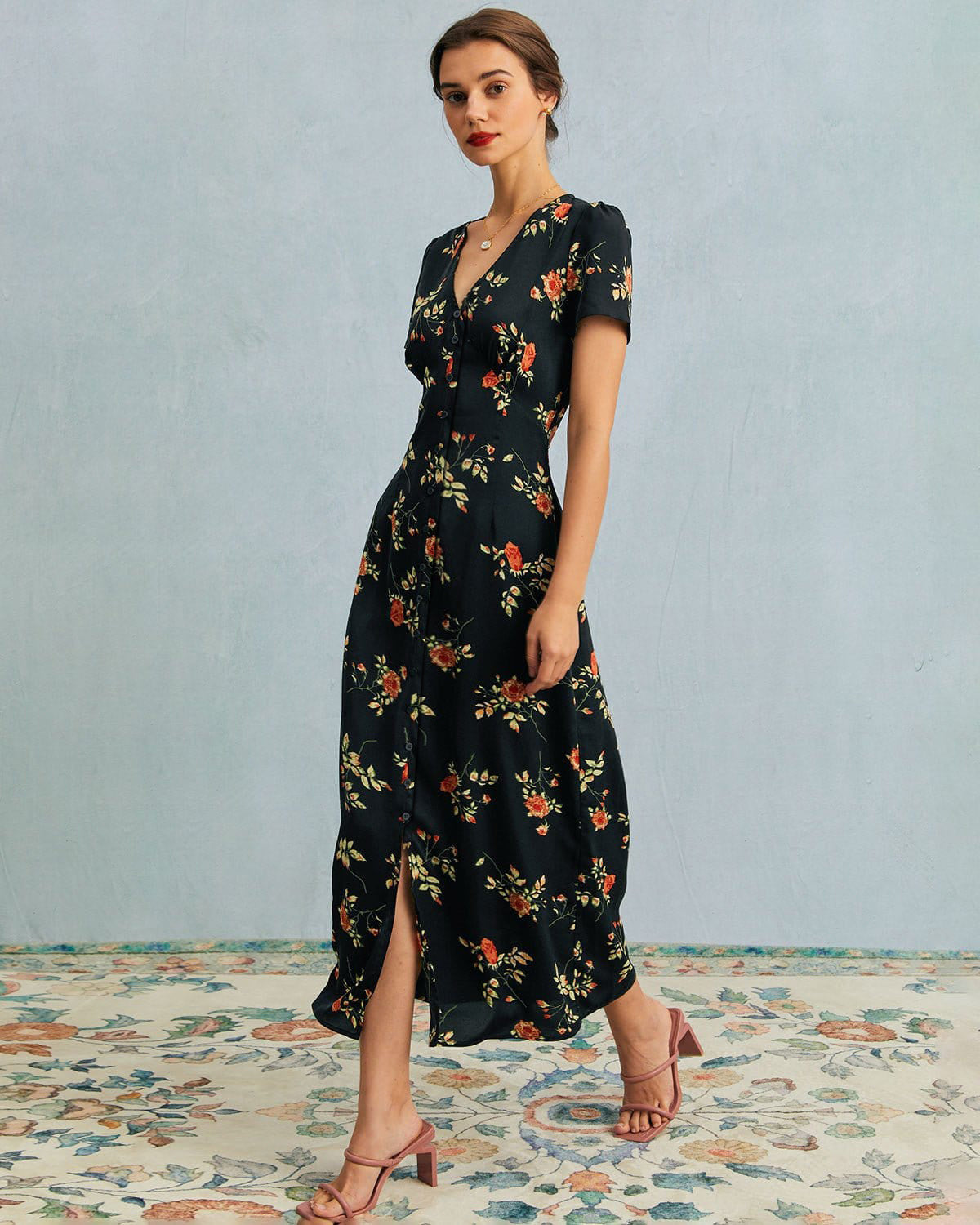 Women's floral V-neck short-sleeve maxi dress in black